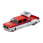 m2-machines-39000mjs06-1973-chevrolet-cheyenne-gulf-1-64-a