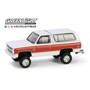 greenlight-gl35290e-1984-chevrolet-blazer-white-1-64-a