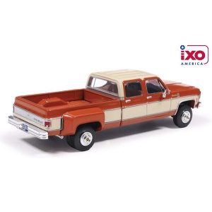 ixo-america-ia64019-1975-chevrolet-k30-crew-cab-1-64-c